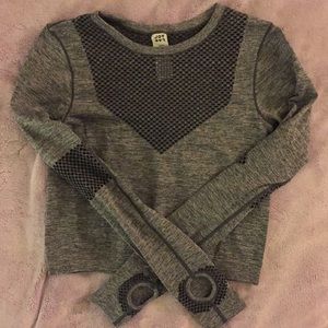 JoyLab Gray Long Sleeve Crop Top